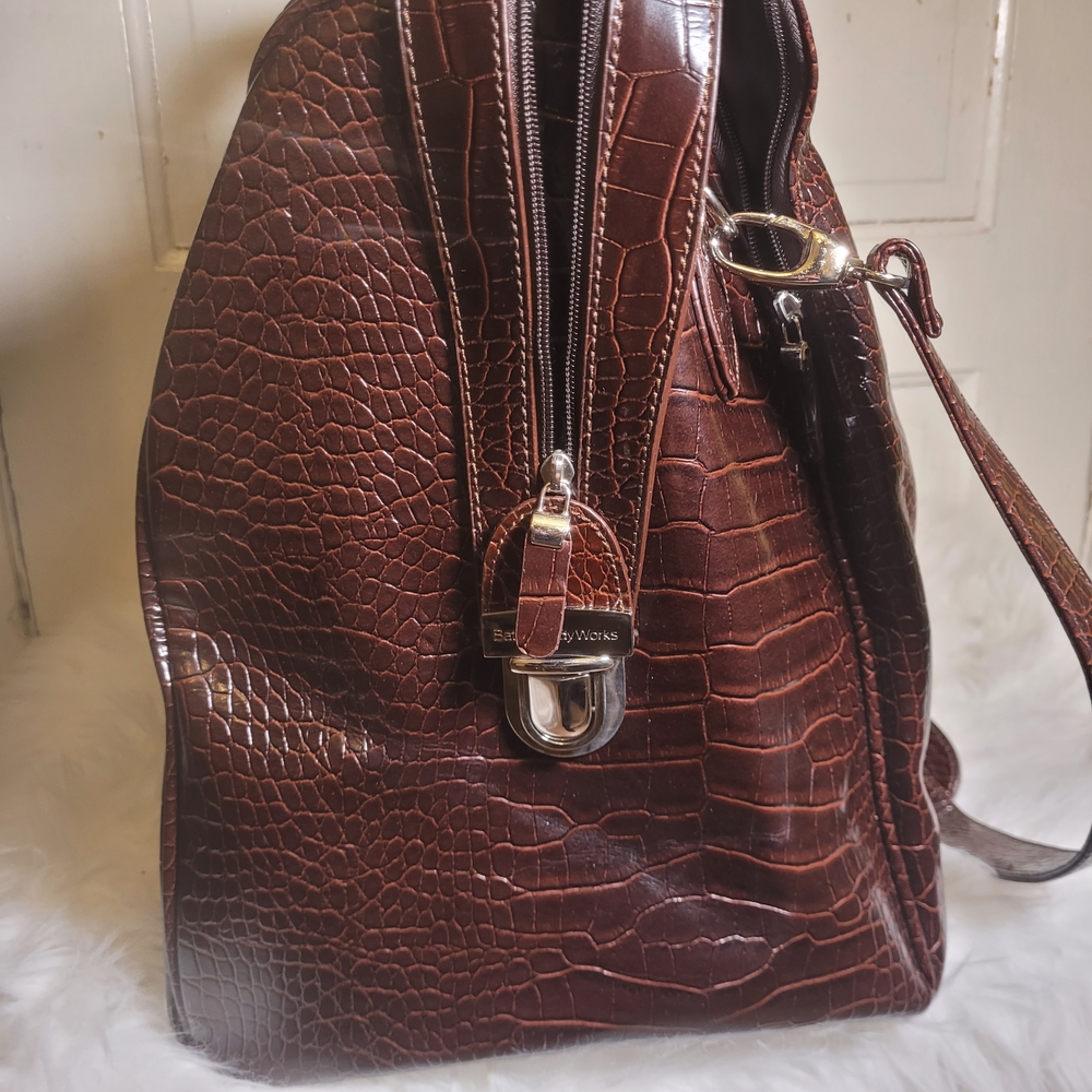 Vtg Brown Crocodile Embossed Bag/Weekender/Work NWTS - Picture 9 of 11